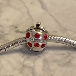 Chamilia SS strawberry charm